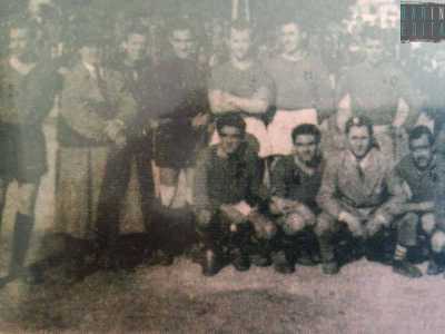 L'U.S. Conversano 1944 posa in una foto prima di una partita